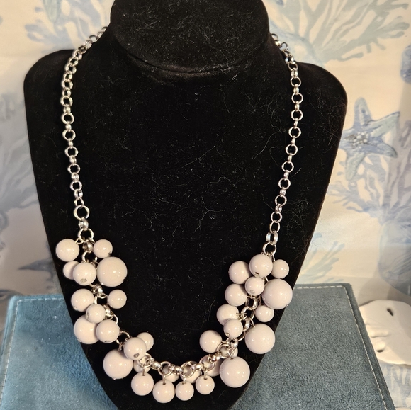 Jewelry - Gray beaded cha cha necklace